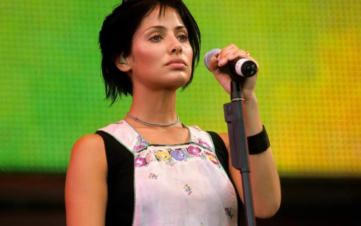 Natalie Imbruglia’s Triumphant Return: Shining Beyond “Torn” and Silencing the Critics
